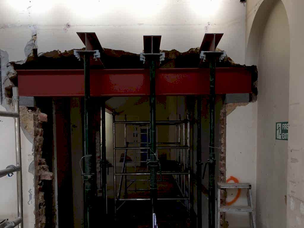 Steel lintel