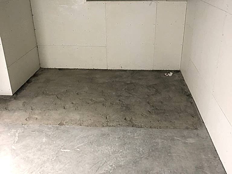 Concrete scabbling